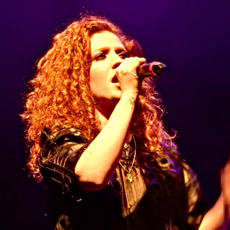 Jess Glynne