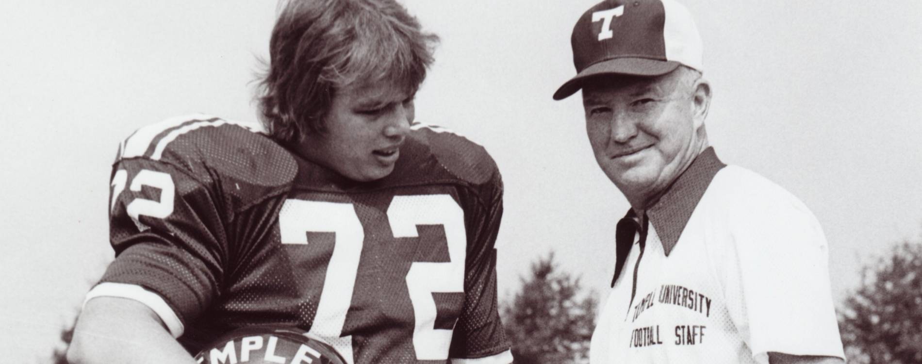Joe Klecko (L) with college coach Wayne Hardin (R) in the 1970s