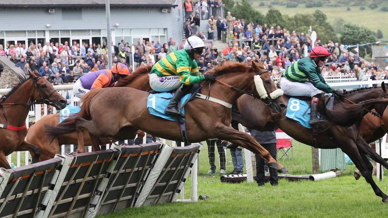 Jumps at Cartmel