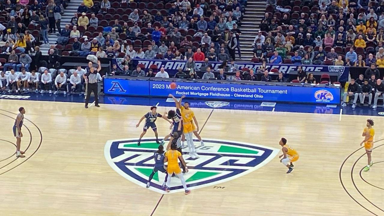 Kent State Golden Flashes taking on the Akron Zips