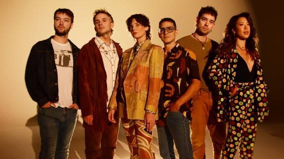 Kili present SAMMY RAE & THE FRIENDS