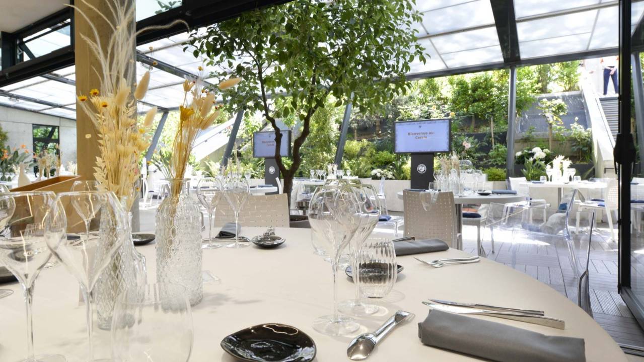 Le Cercle: Gold Category