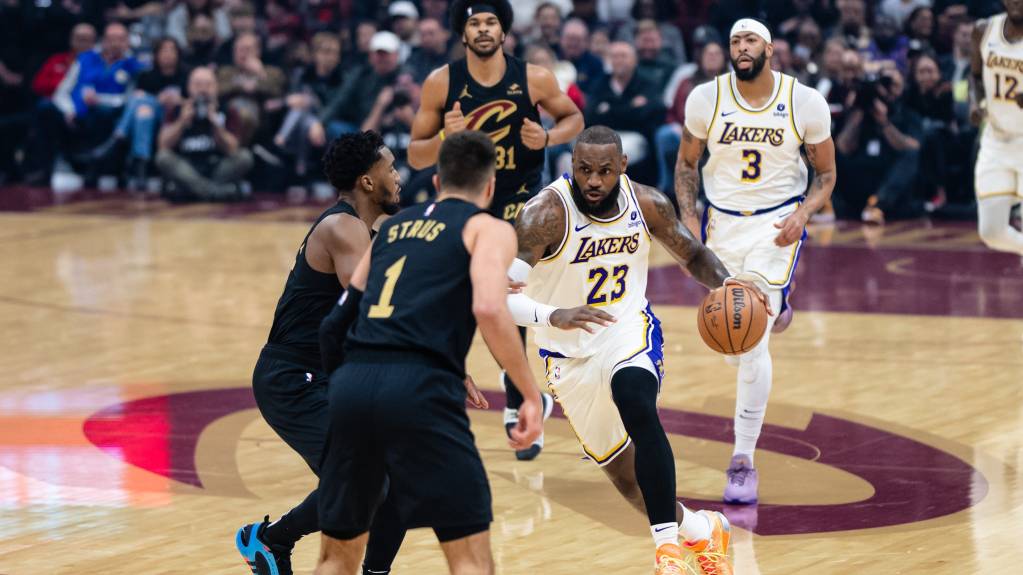 LeBron James and Athony Davis are among the Lakers' top stars