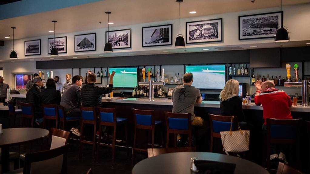 Moda Center Courtside Club