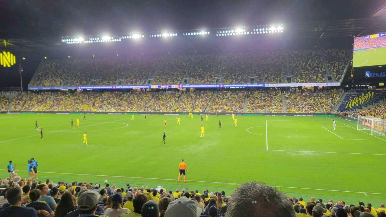 Nashville SC playing Portland Timbers at Geodis Park