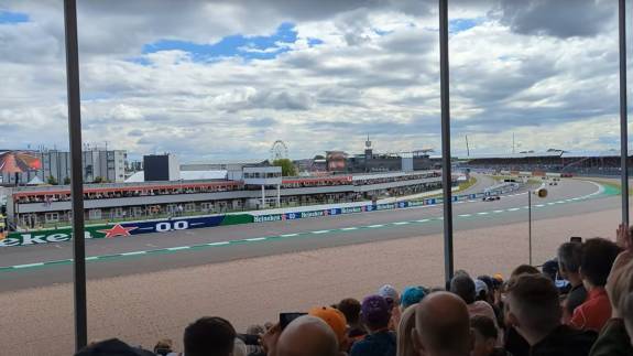 National Pits Straight