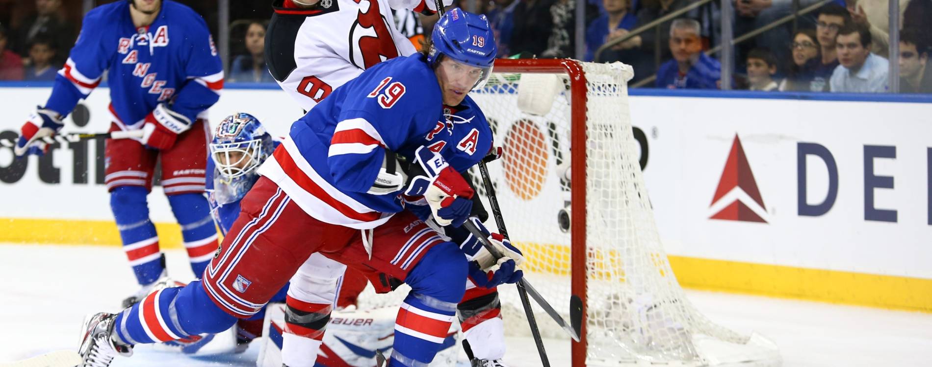 New York Rangers play New Jersey Devils in the NHL