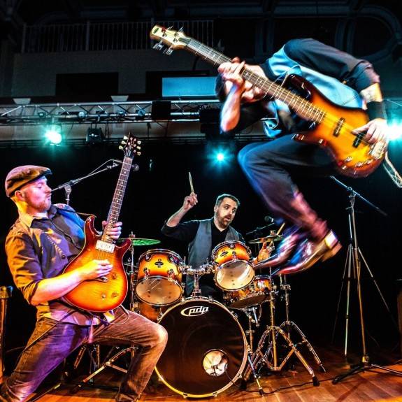 NYE at Stourport Manor with HARD TO HANDLE BAND