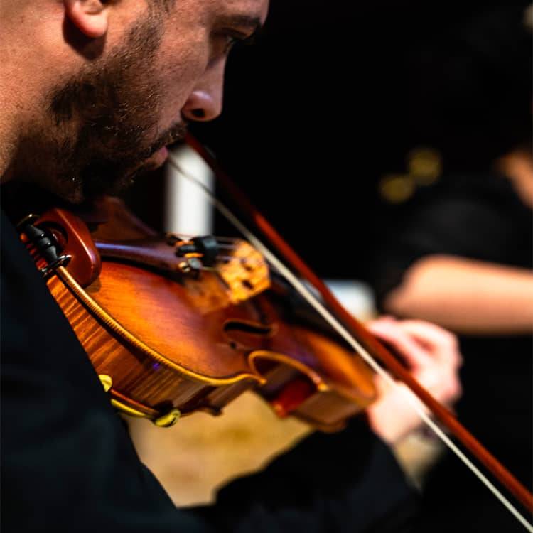 Orchestre Hélios : Les 4 Saisons, Ave Maria & célèbres concertos