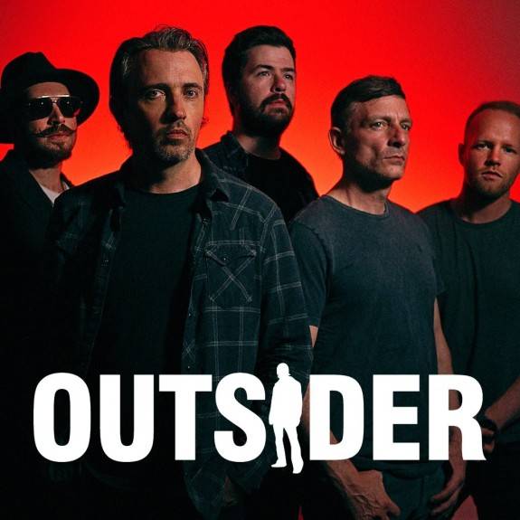 Outsider Live
