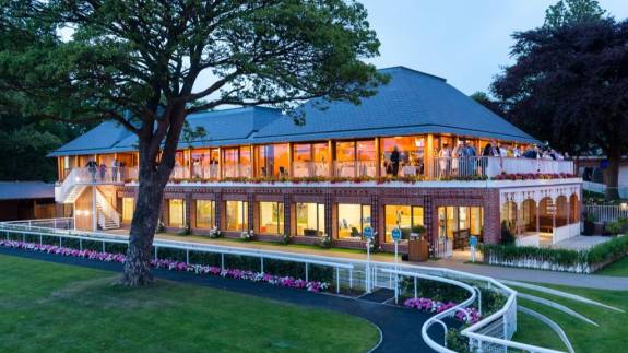 Parade Ring Restaurant