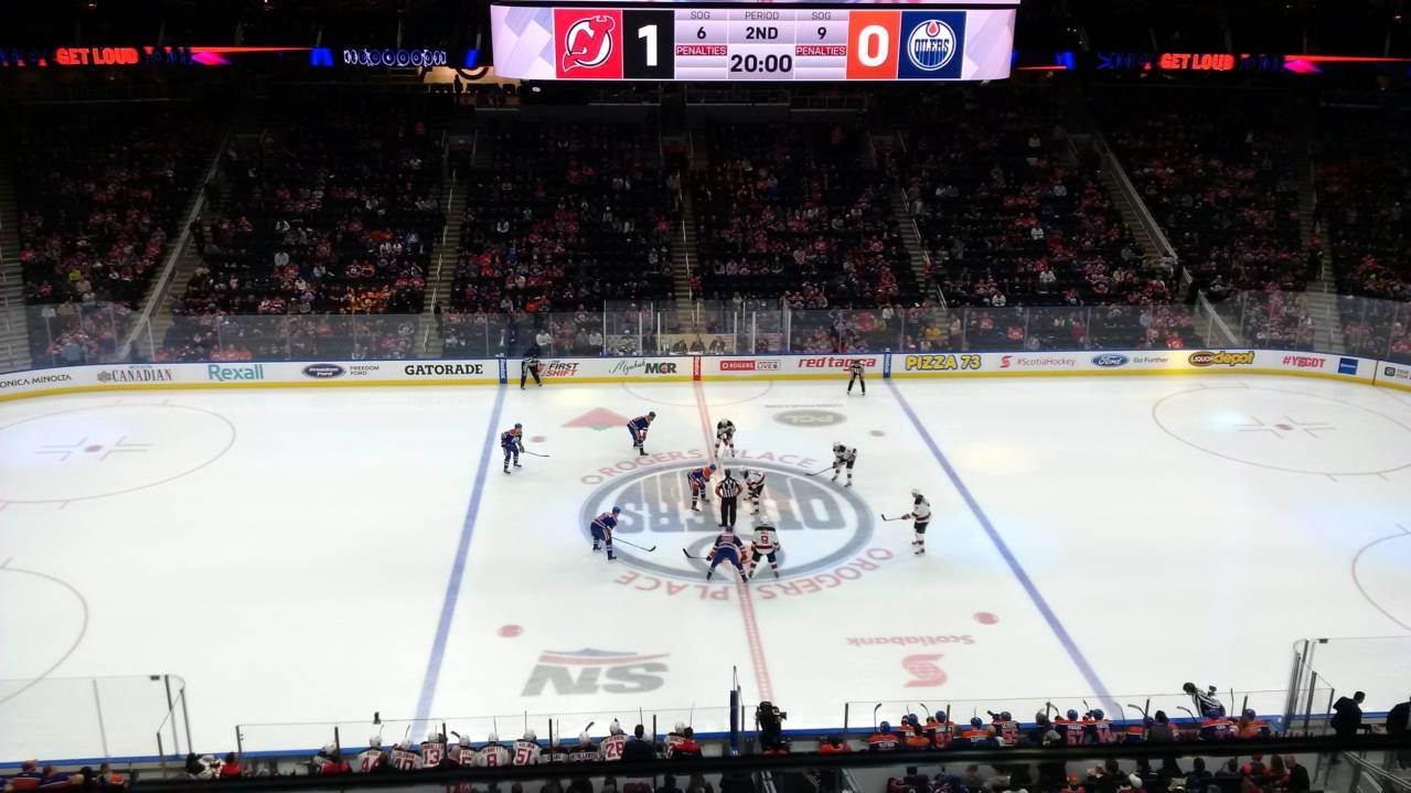 PCL Loge (Sections L1-L31) | Edmonton Oilers vs Los Angeles Kings | 1 ...