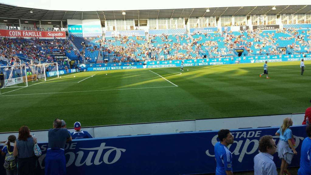 Players warm up ahead of CF Montreal v Sporting KC