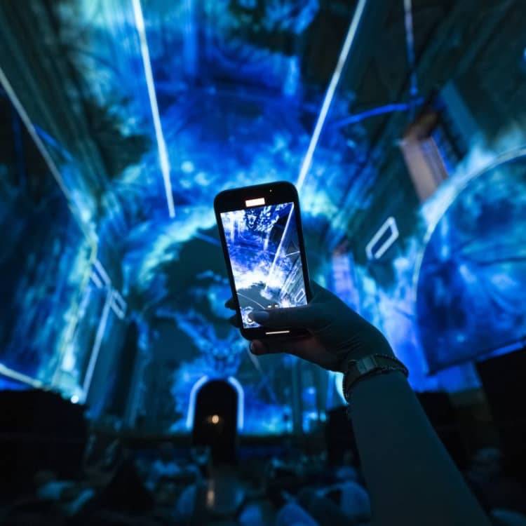PROJEKTIL presents FLOW – Ein immersives Erlebnis entlang Smetanas Moldau
