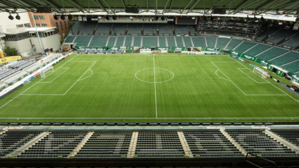 Duracell Deck East Vista Sections EV1 EV9 Portland Thorns Vs Providence Park Duracell Deck V2 22632 W1023