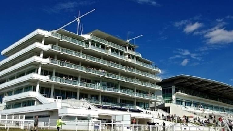 queens stand
