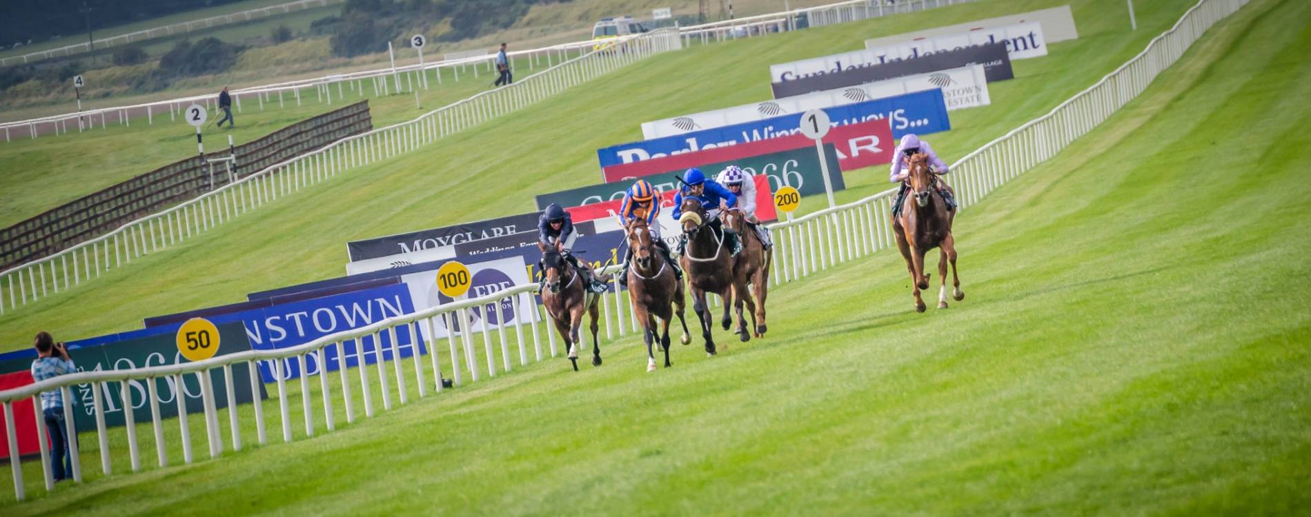 Racing to the finish at Sandown