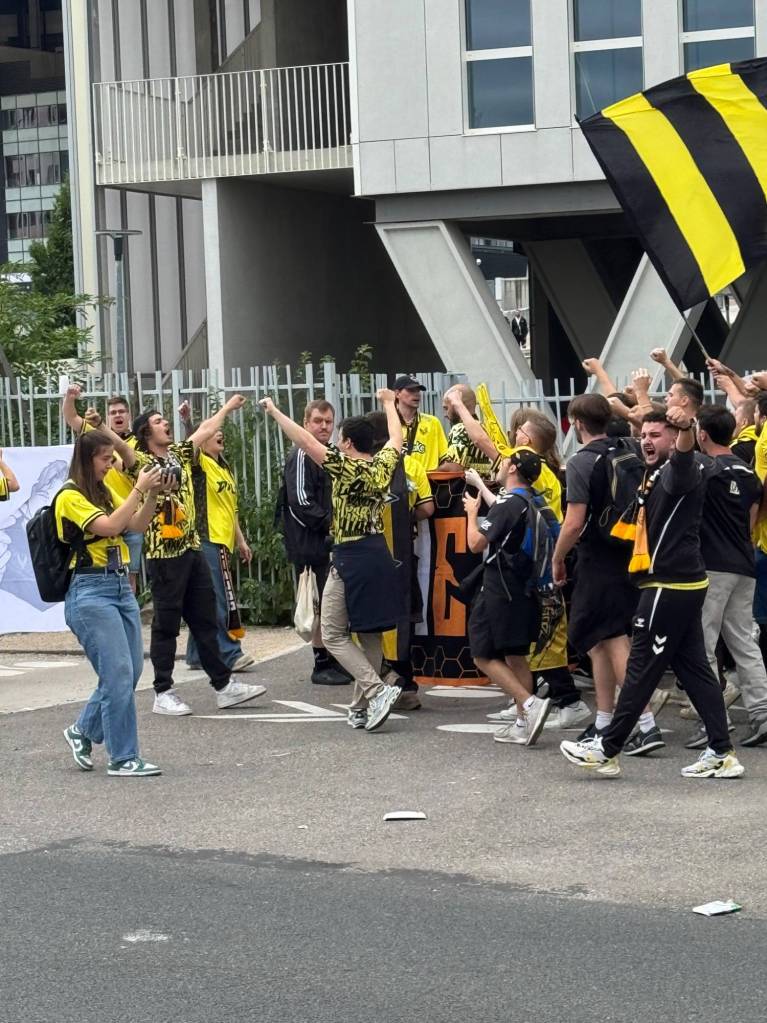 Review: accompanying my son ,…