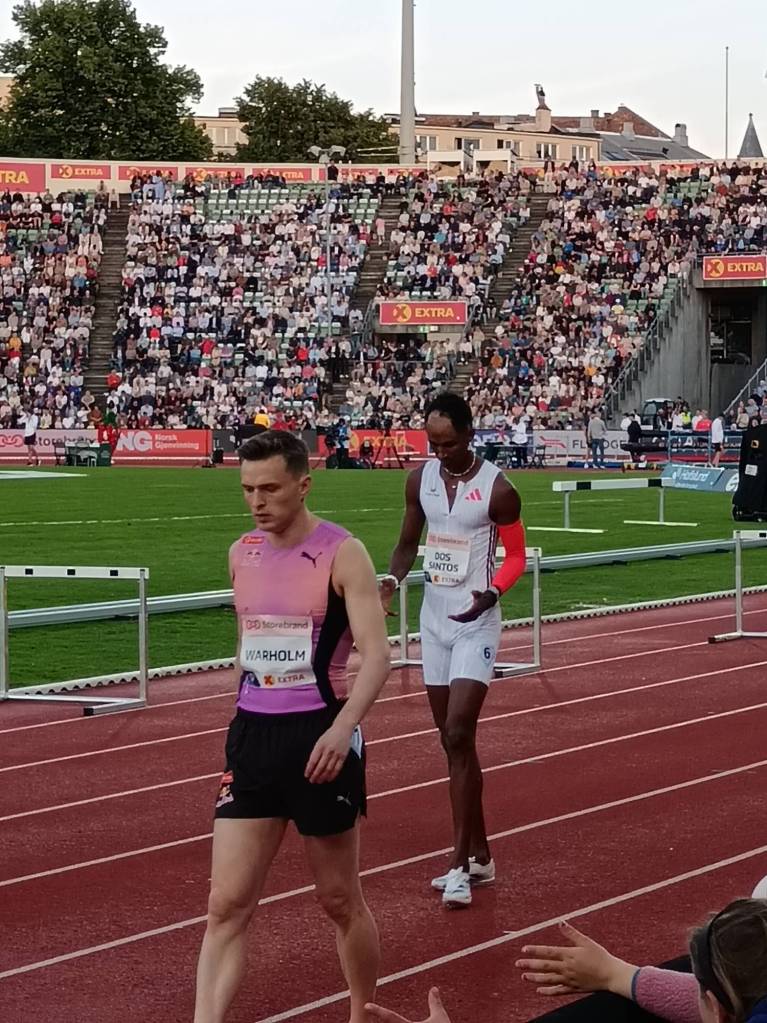 Review: Great seats next to the…