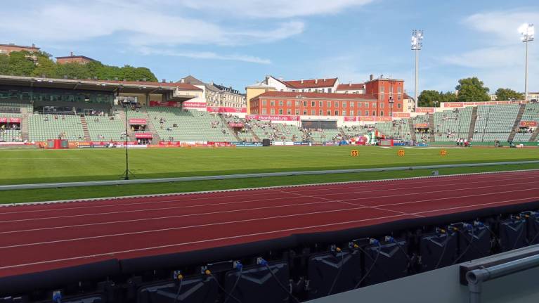 Review: Great seats next to the…