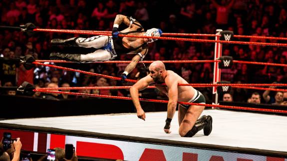 Rey Mysterio wows the WWE crowd