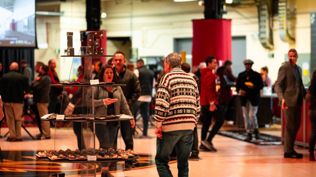 Rocket Mortgage FieldHouse Court Club