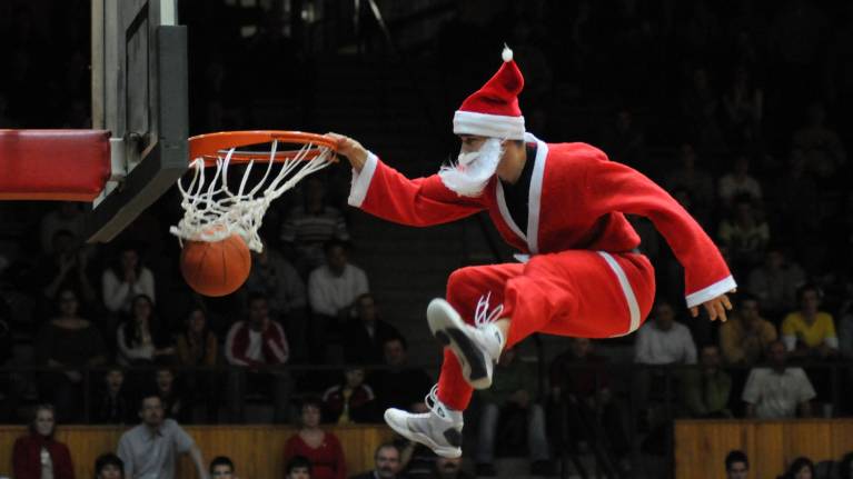 8 Christmas Sports Events To Enjoy This Holiday Season!