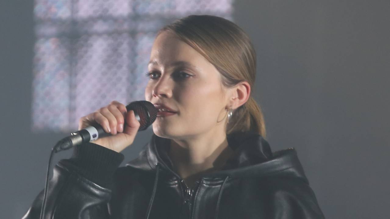 Shannon Wise, singer of Fcukers, at Trans Musicales