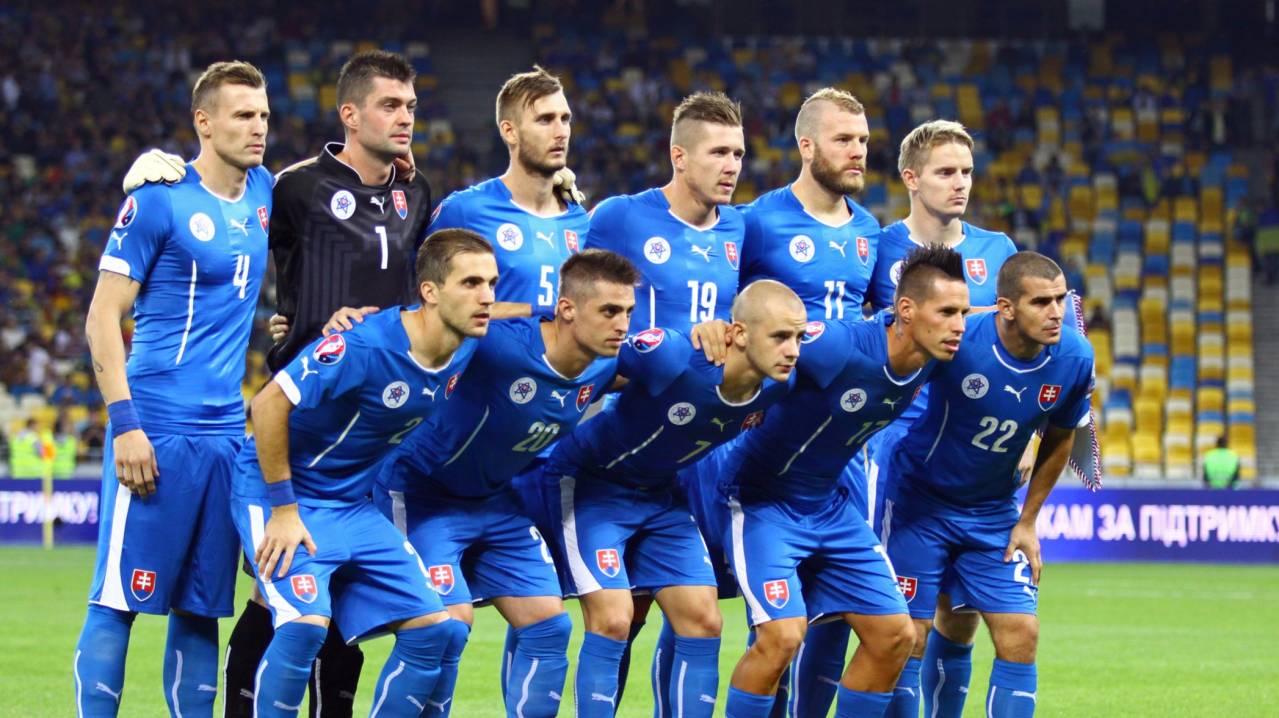 Group Stage Round 2 Slovakia Football Team Vs Playoff Winner B UEFA   Slovakia Pose For A Team Photo Before Playing Ukraine V2 4444 