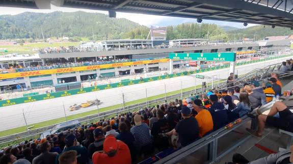 Start-Ziel Grandstand