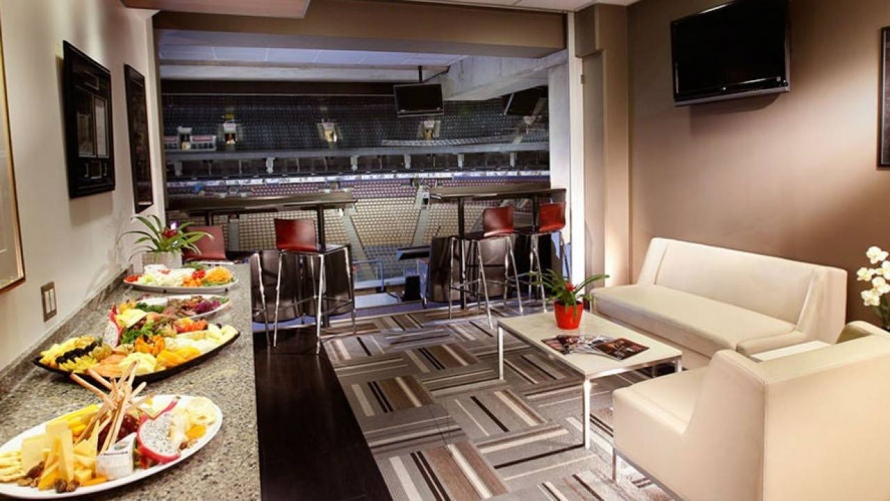 Suite (200 Level) | Toronto Maple Leafs vs Buffalo Sabres | 15 Dec 2024 ...