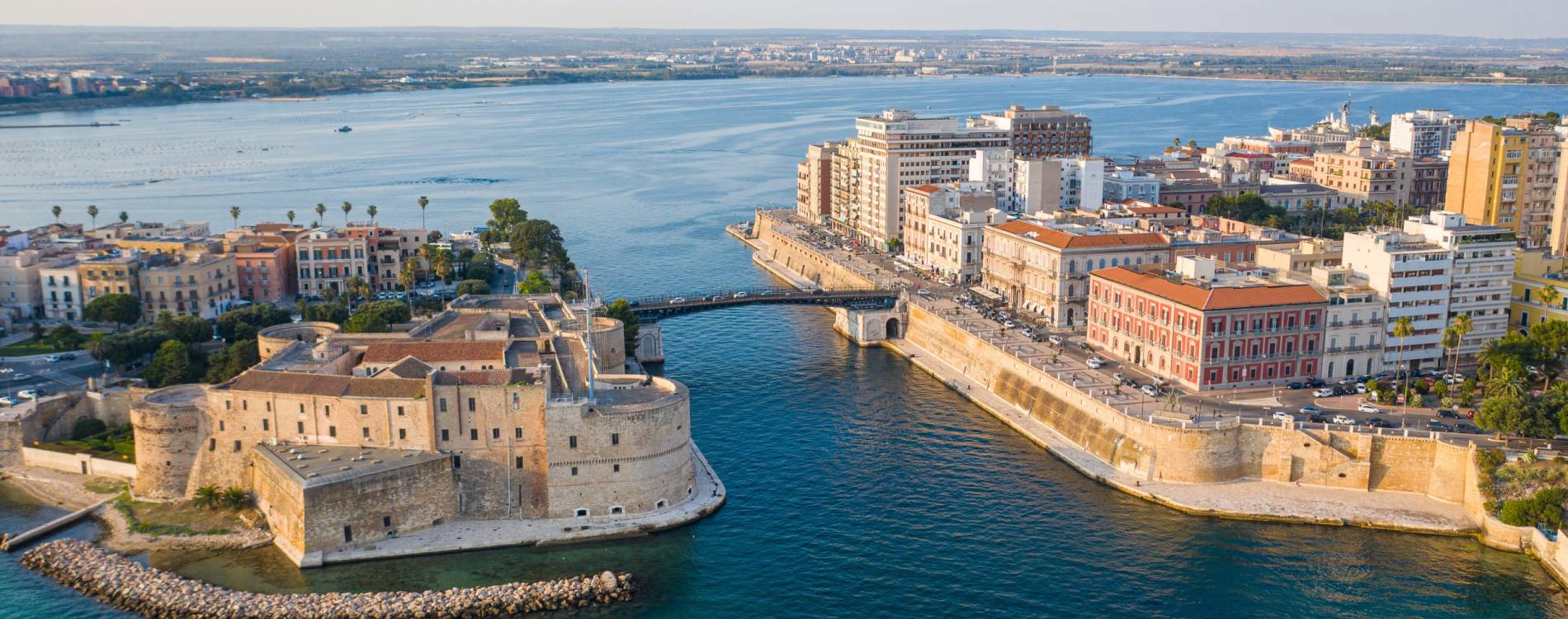 Taranto skyline