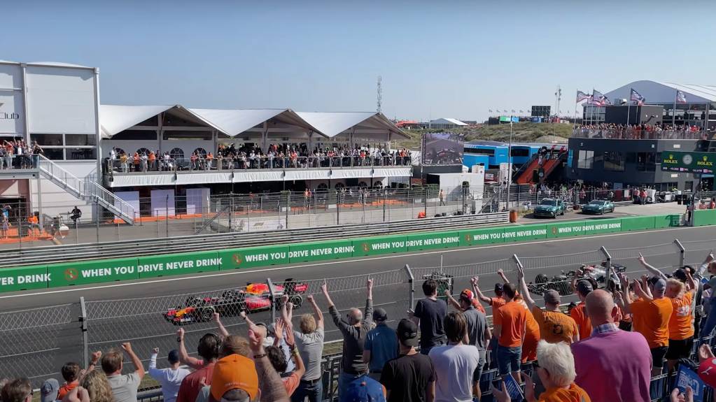 Tarzan-In Grandstand