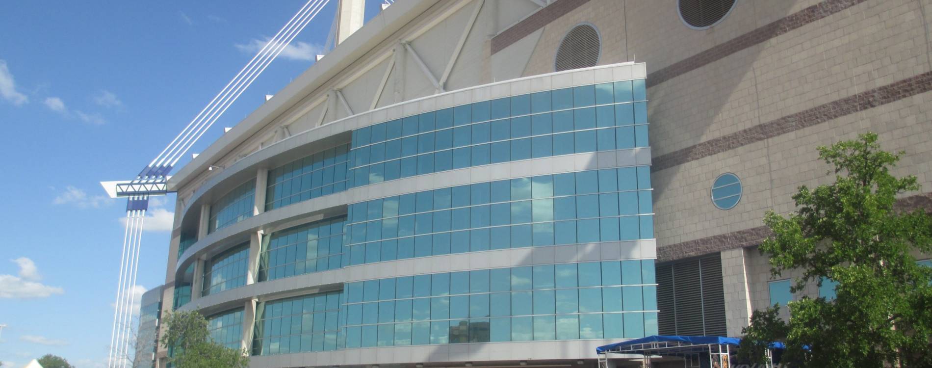 The Alamo Bowl is hosted at the Alamodome