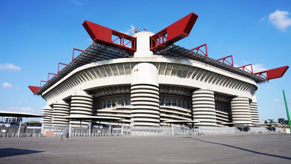 The entrance gates at the San Siro