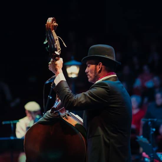 The Jazz Room: A Frank Sinatra & Louis Armstrong Tribute