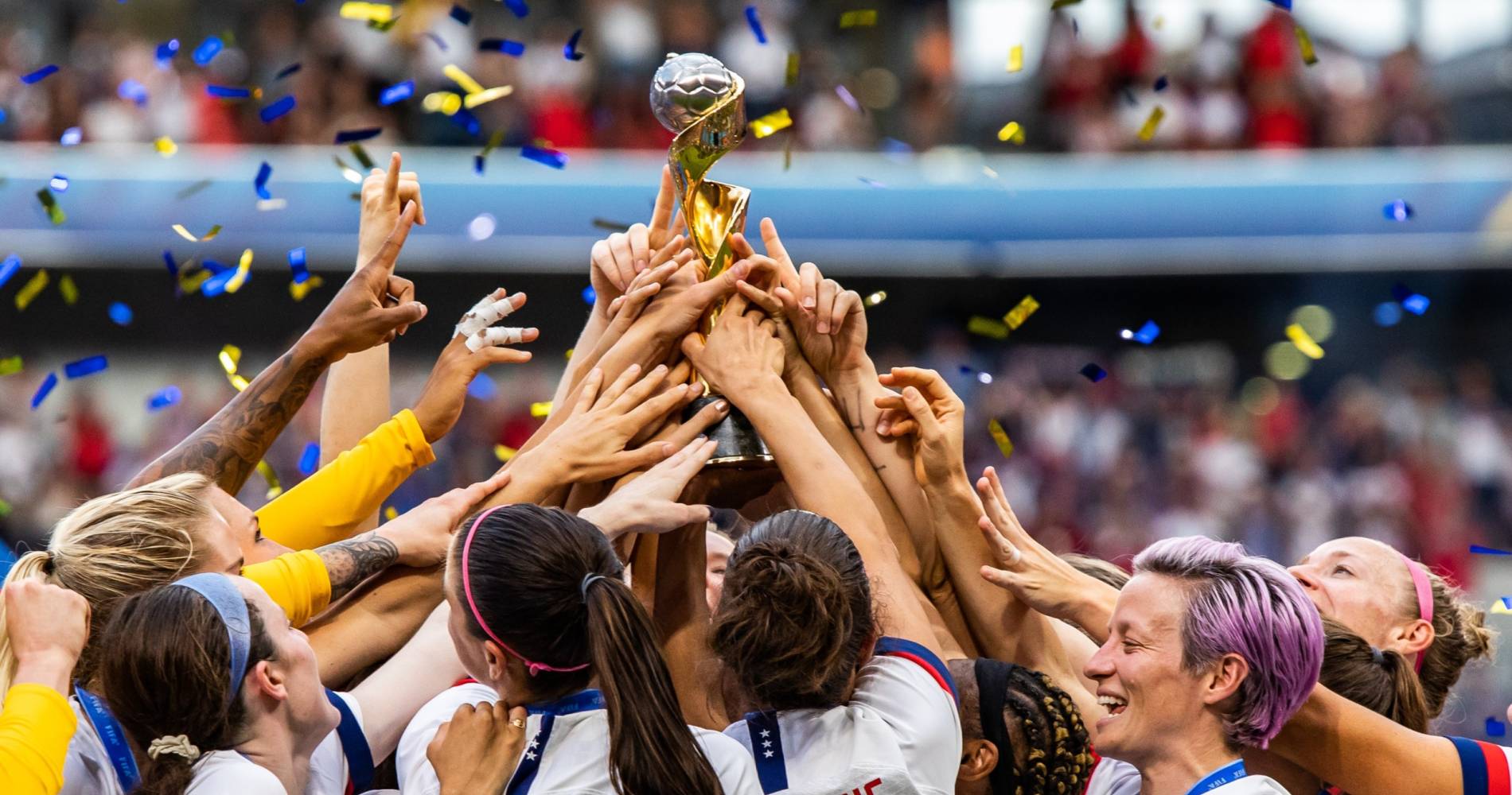 The United States lift the trophy