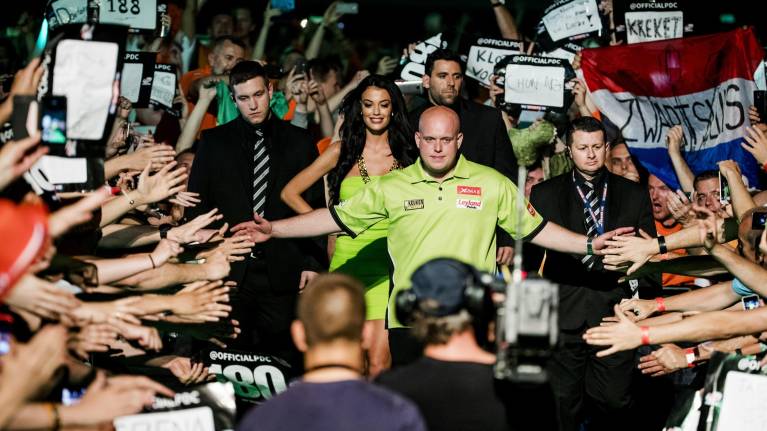 Ticket & Premium Lounge Experience