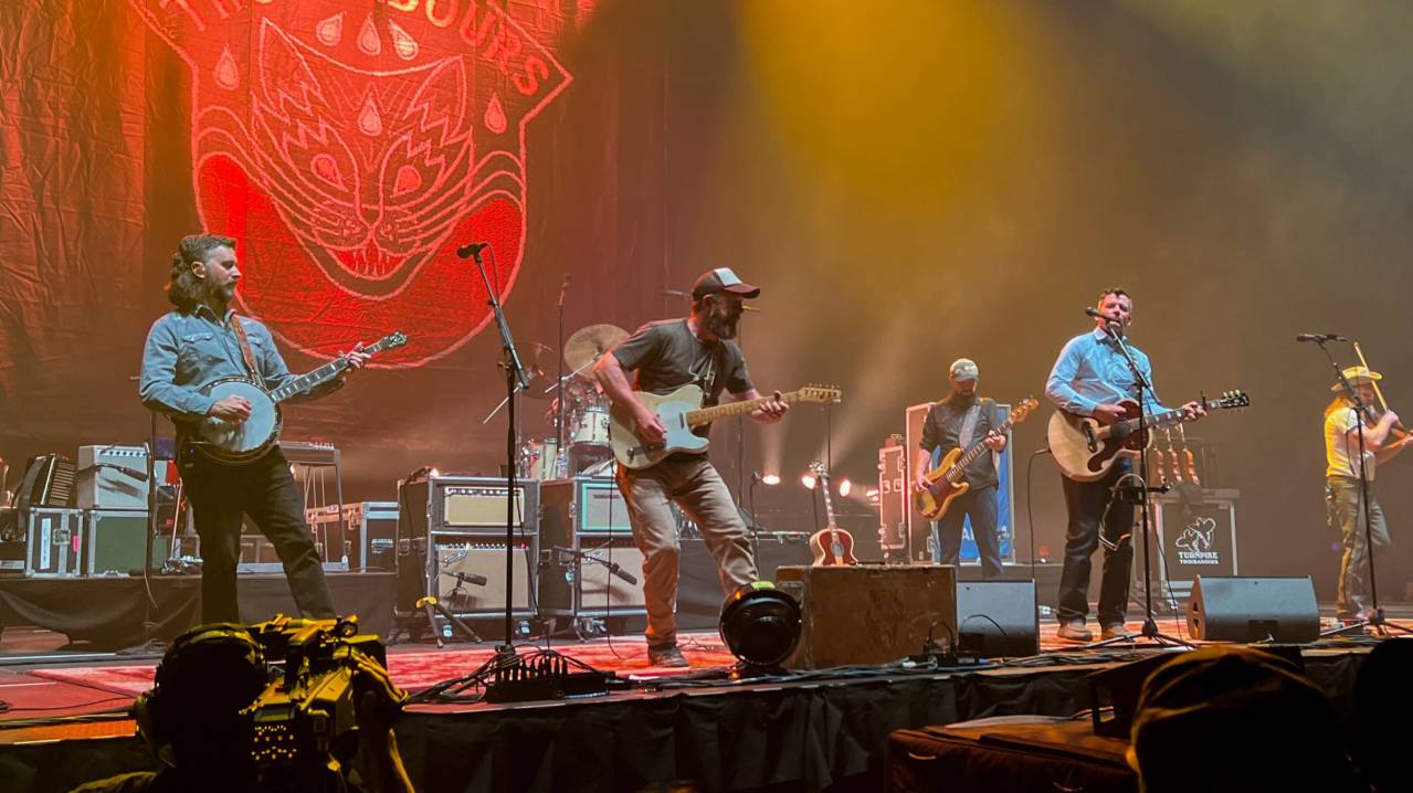 Turnpike Troubadours performing on-state in Knoxville, Tennessee