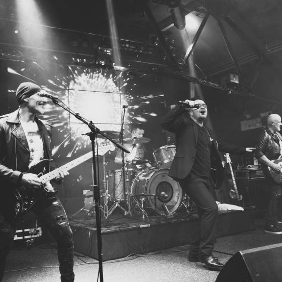 U2UK | Warrington | (U2 tribute) | The Irish Club | Sat