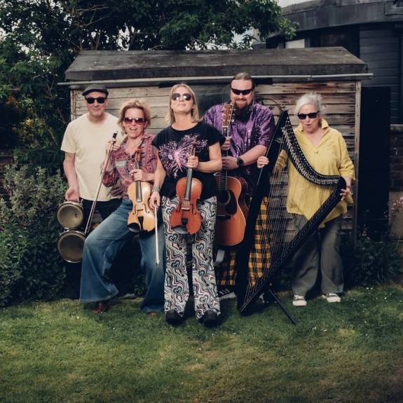 Upstairs Presents - The Poozies