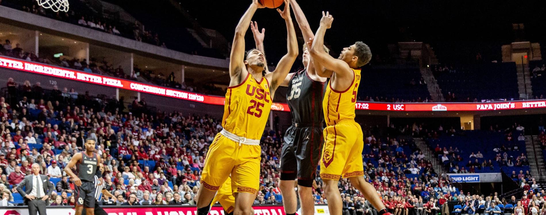 USC take on OU in an NCAA Basketball game