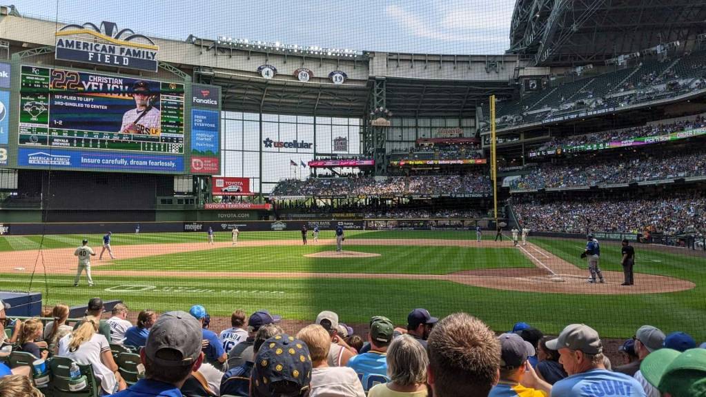 Diamond Field (Front of Sections 110125) Milwaukee Brewers vs