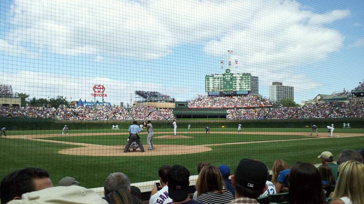 American Airlines 1914 Club (Front of Sections 1322) Chicago Cubs vs