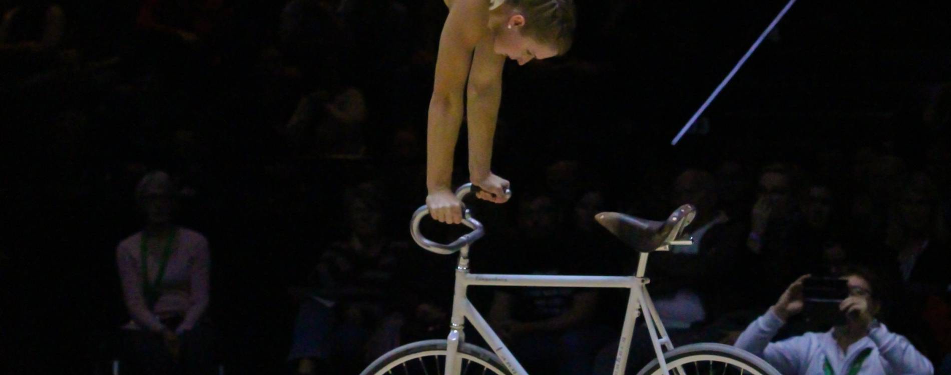 Viola Brand performs skills