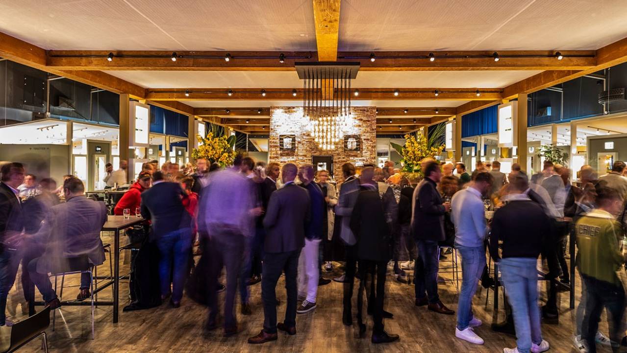 VIP-Dorp (VIP Village): Club Packages