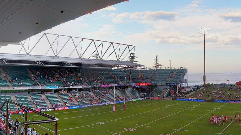 WIN Stadium (Wollongong Showground)