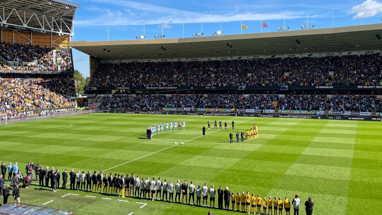 Wolves and Man City pay tribute to Queen Elizabeth II at Molineux Stadium